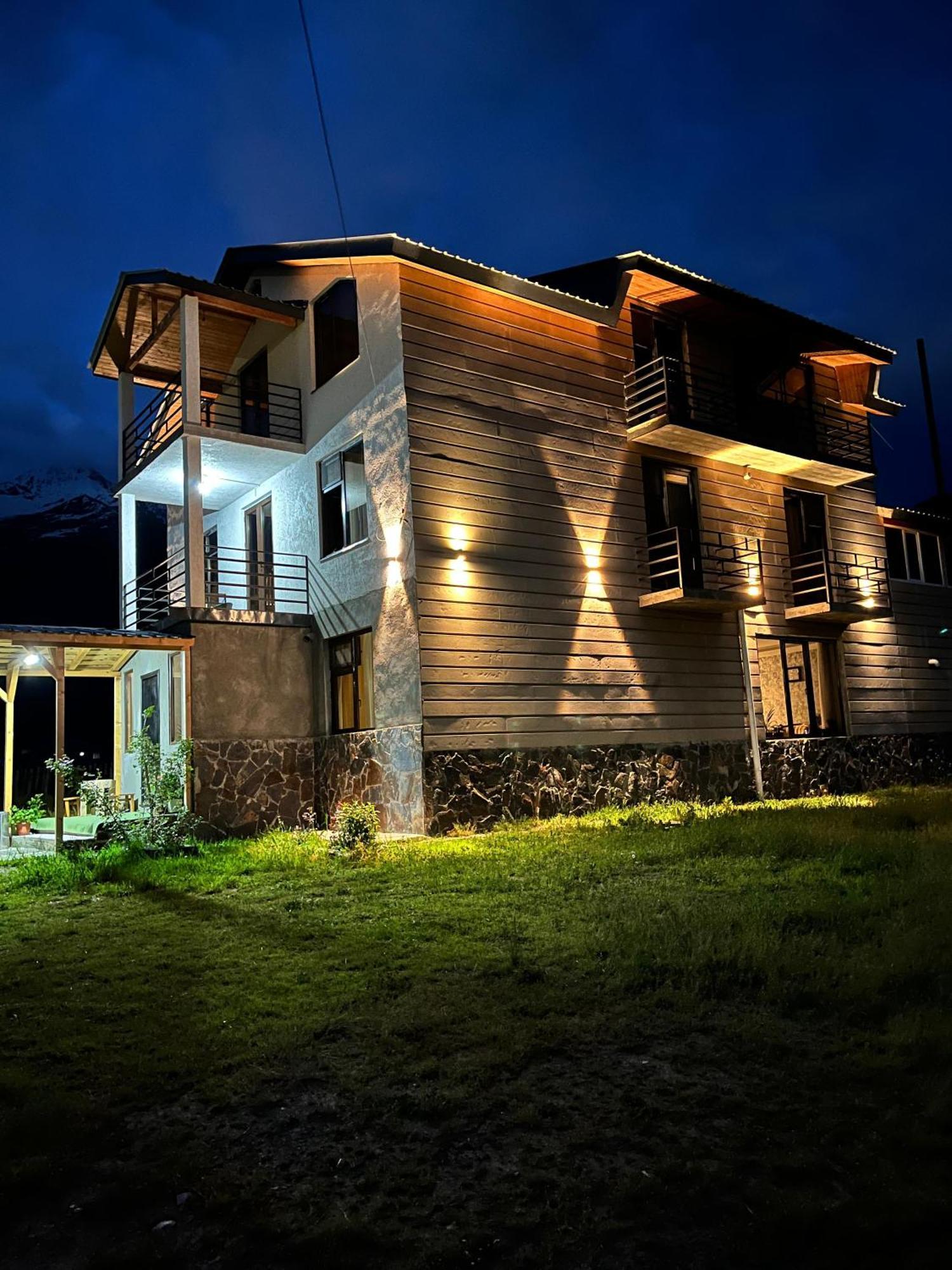 Hotel Ninama Mestia Exterior foto